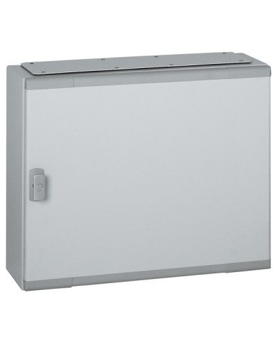 Шкаф распределительный Legrand 020182 в Барнауле Щиты электрические Pintop.ru