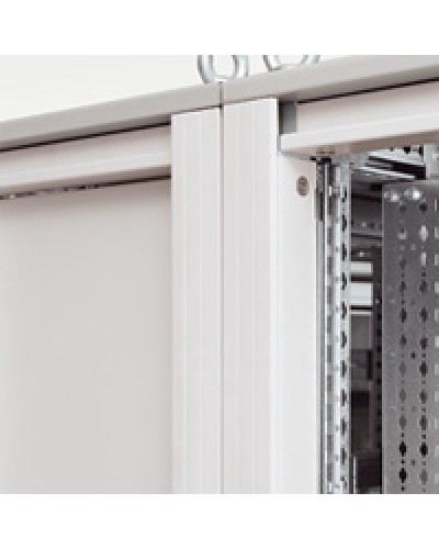 Облицовка Legrand 020561 в Барнауле Аксессуары для стоек и шкафов Pintop.ru