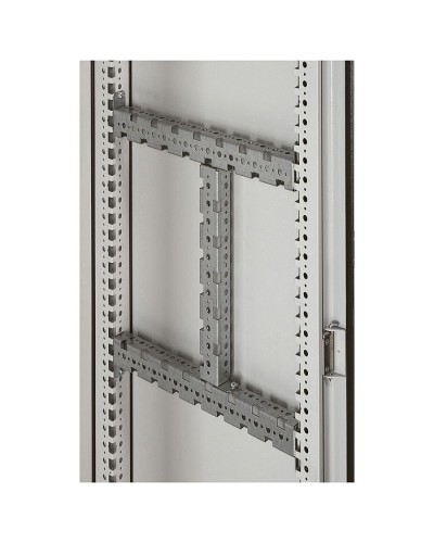 Траверс многофункциональный Legrand 048033 в Барнауле Аксессуары для стоек и шкафов Pintop.ru