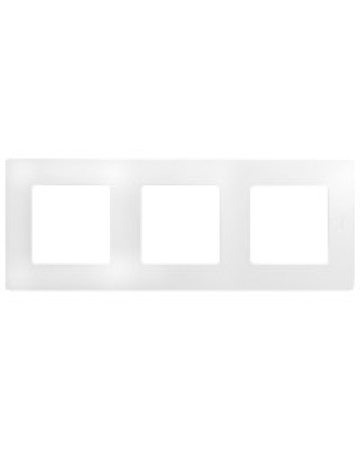 Рамка Etika белый Legrand 672503 в Барнауле Аксессуары для кабель-канала Pintop.ru