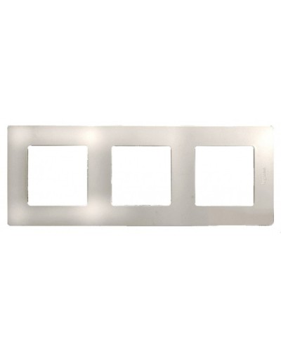 Рамка 3 поста Etika слоновая кость Legrand 672513 в Барнауле Аксессуары для кабель-канала Pintop.ru